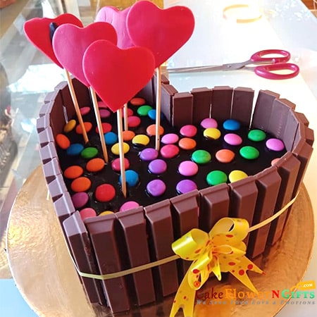 Strawberry Heart Shape Cake at Rs 399/piece | Nayabans | Noida | ID:  16371500562